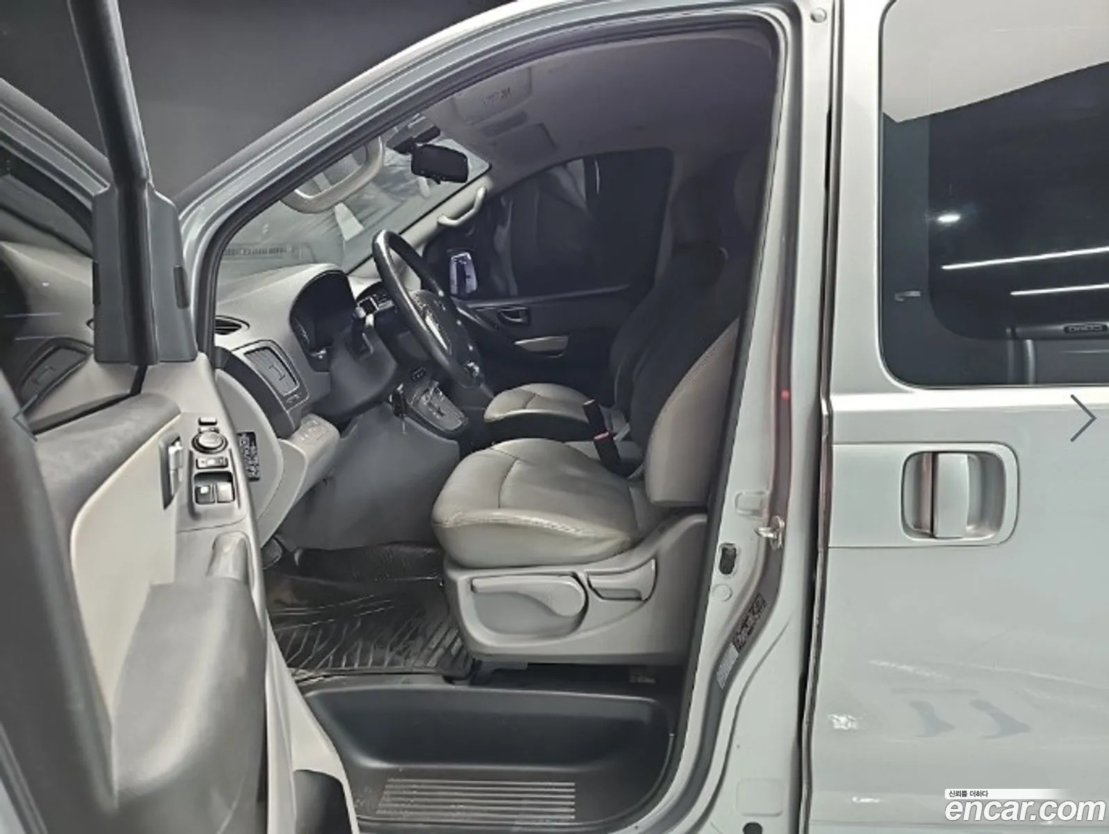 Hyundai Grand Starex 2018 — 16