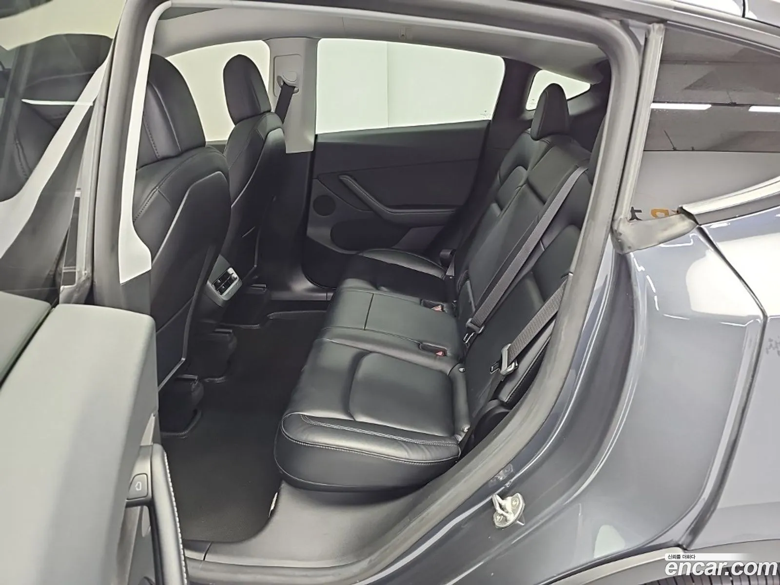 Tesla Model Y 2021 — 5