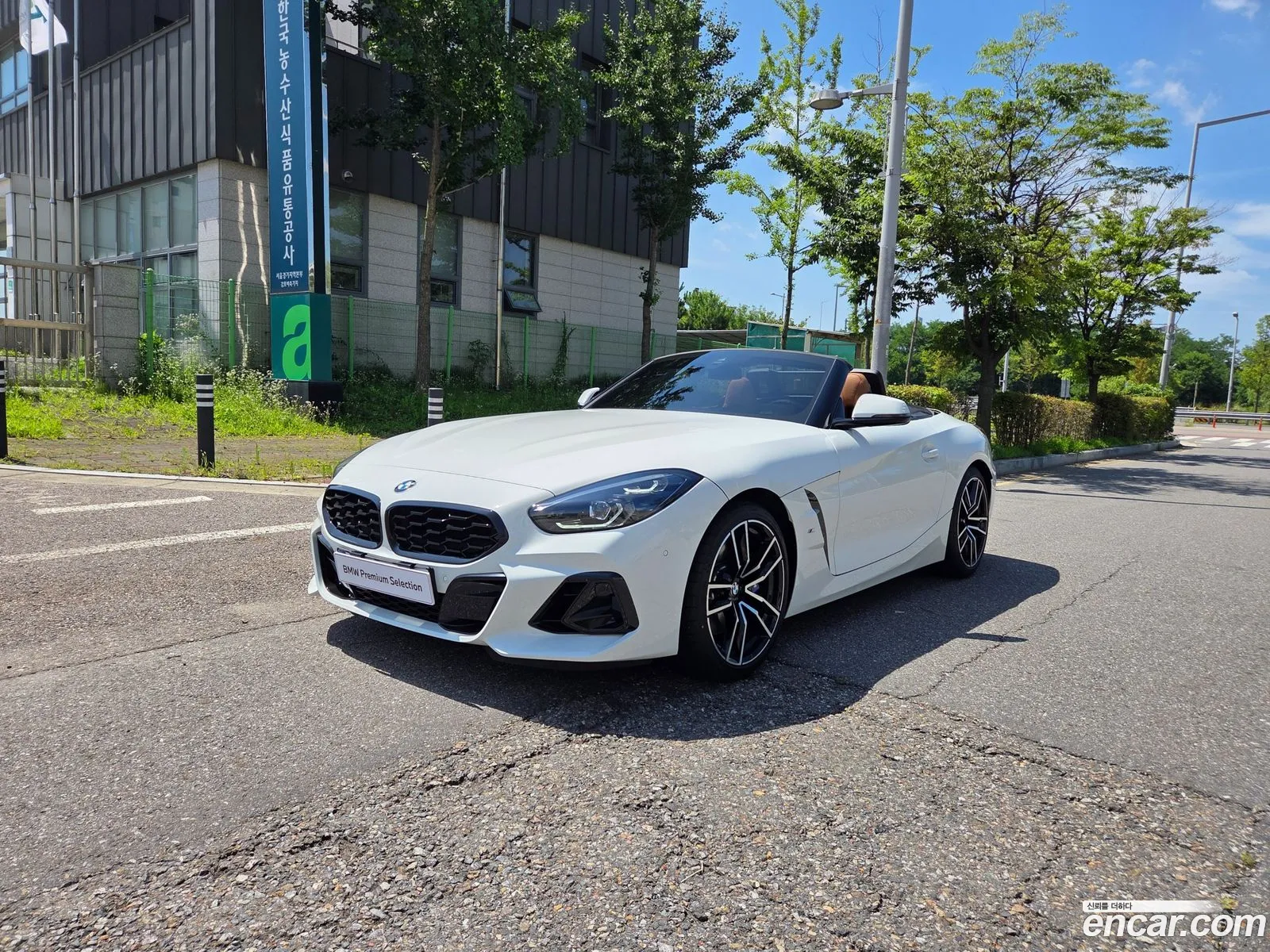 BMW Z4 2026 — 17