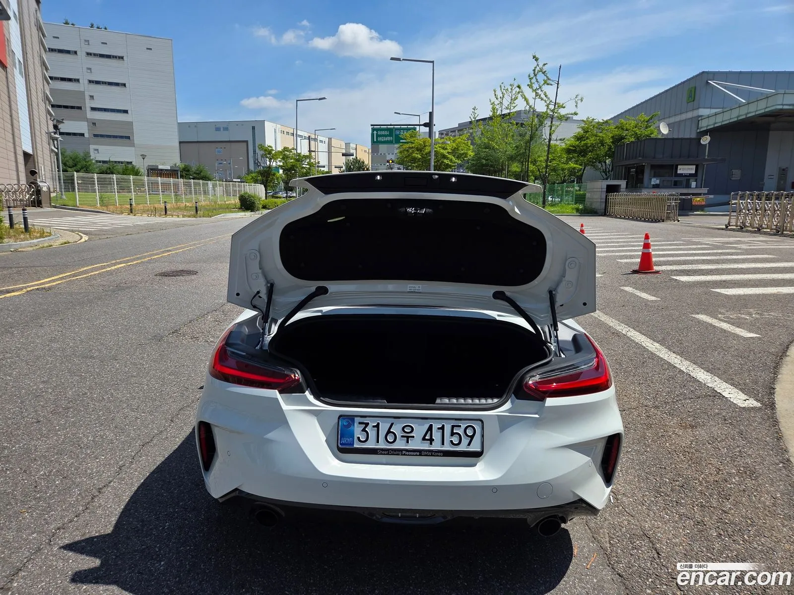 BMW Z4 2026 — 11