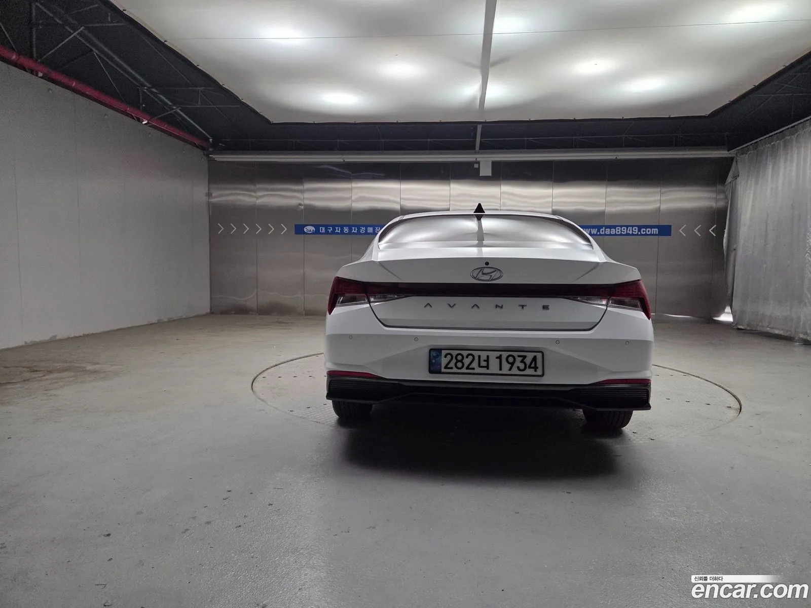 Hyundai Elantra Hybrid 2023 — 2