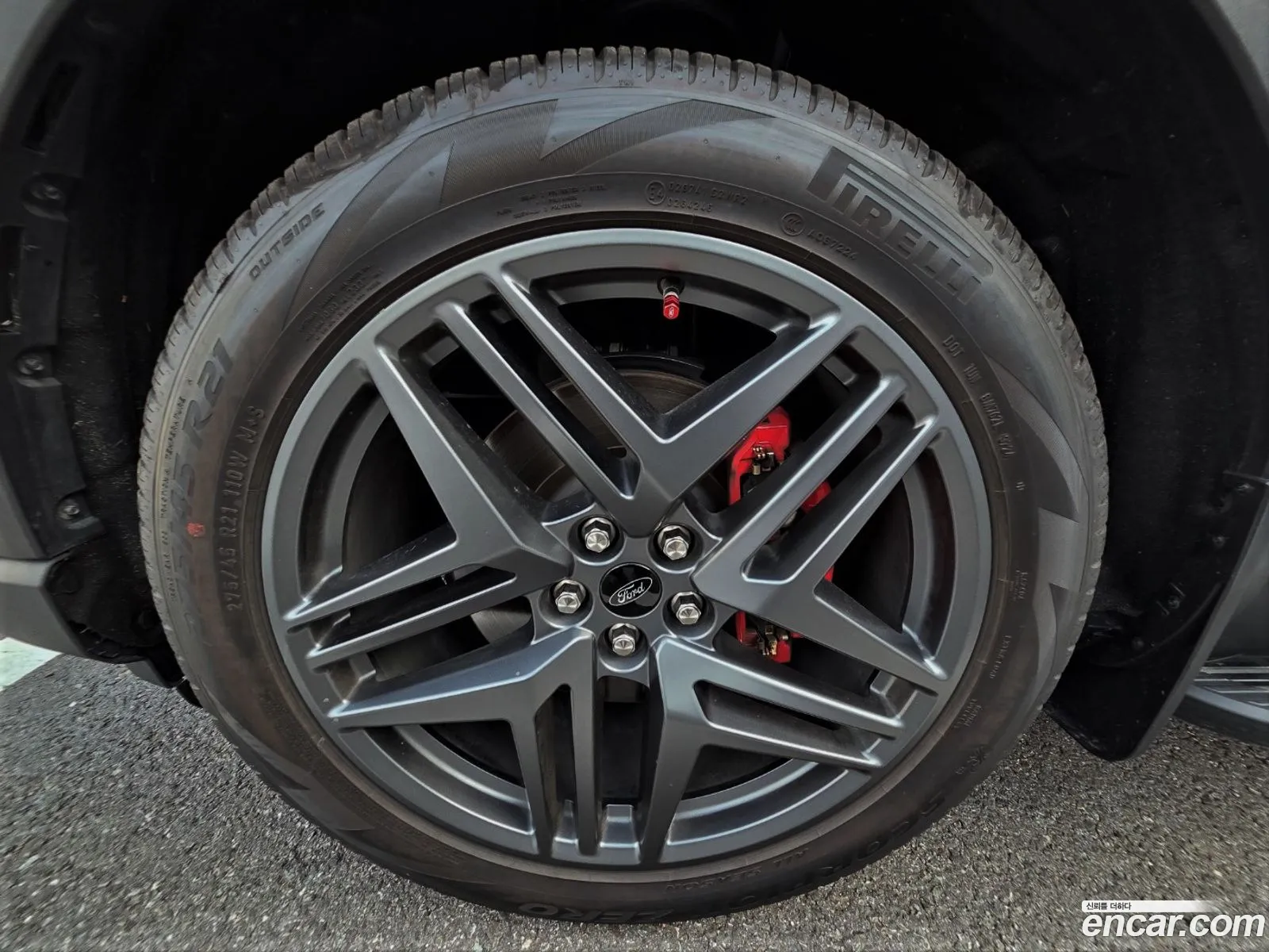 Ford Explorer 6th Gen 2025 — 15