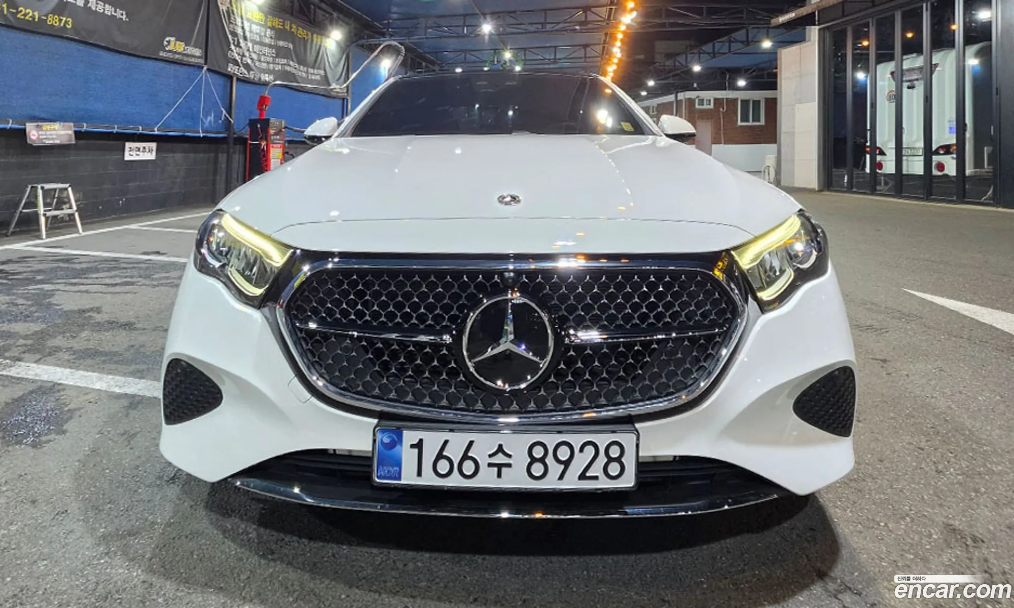 Mercedes-Benz E-Class W214 2025 — 14