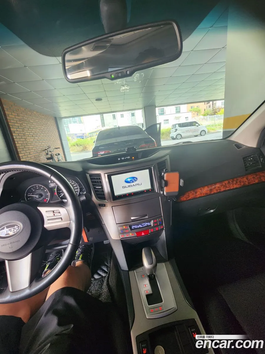 Subaru Outback 2011 — 3