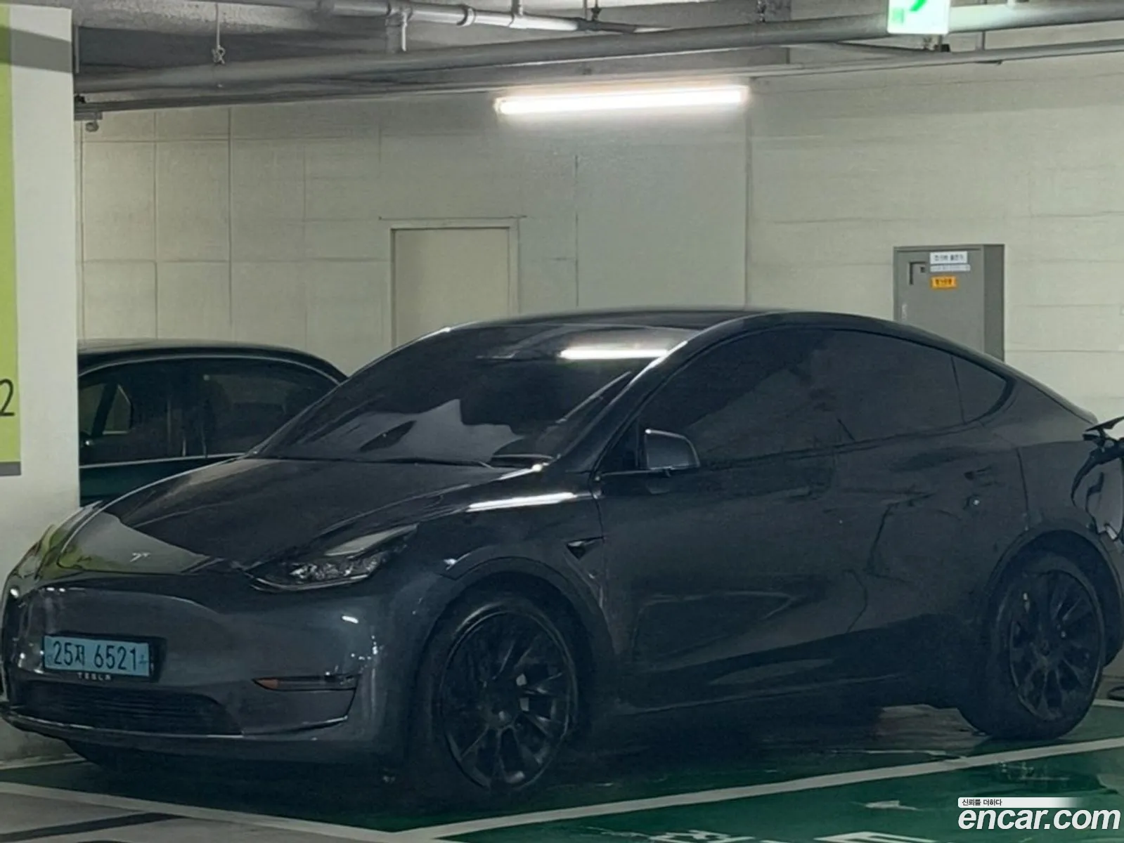 Tesla Model Y 2021 — 5