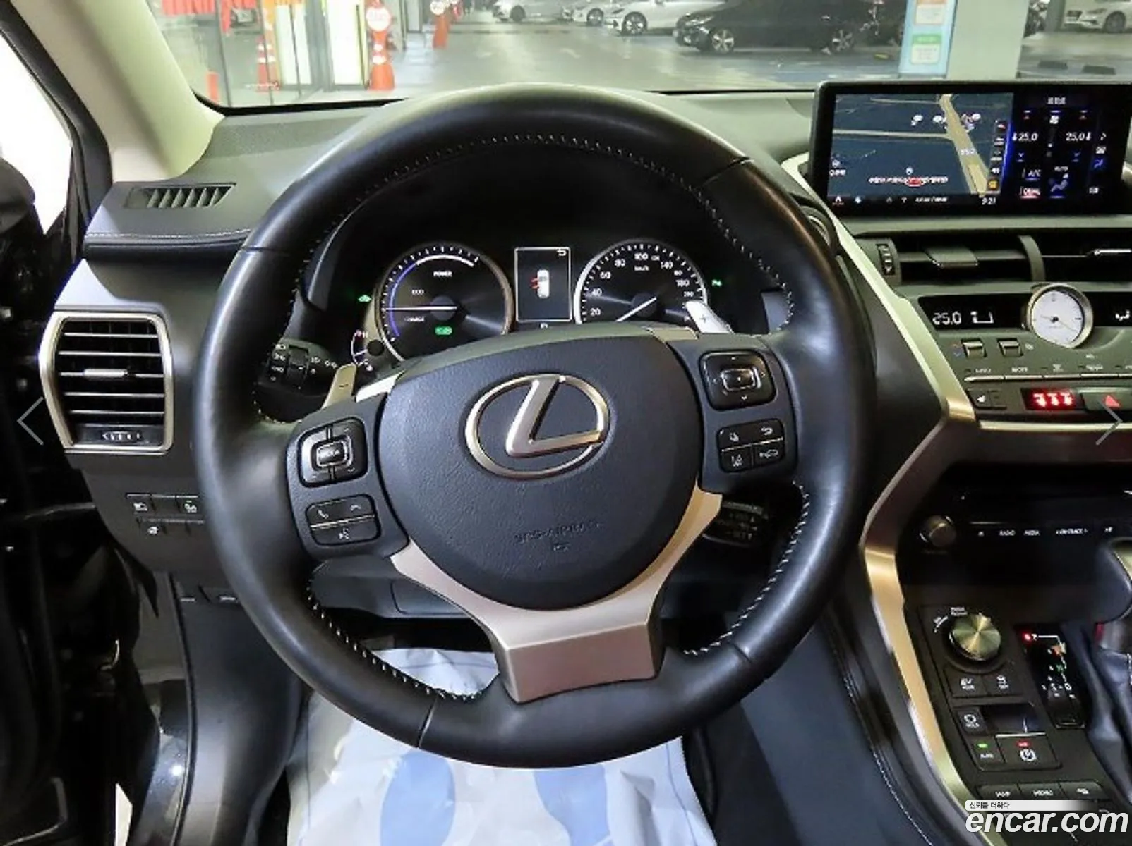 Lexus NX300h 2019 — 6
