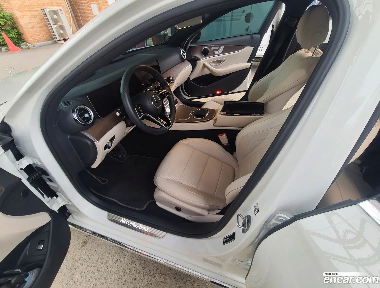 Mercedes-Benz E-Class W213 2022 — 10