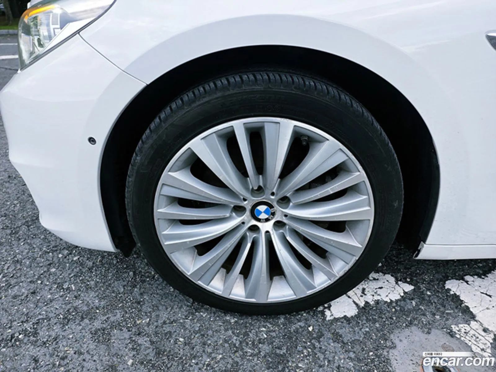 BMW 5 Series GT 2014 — 14