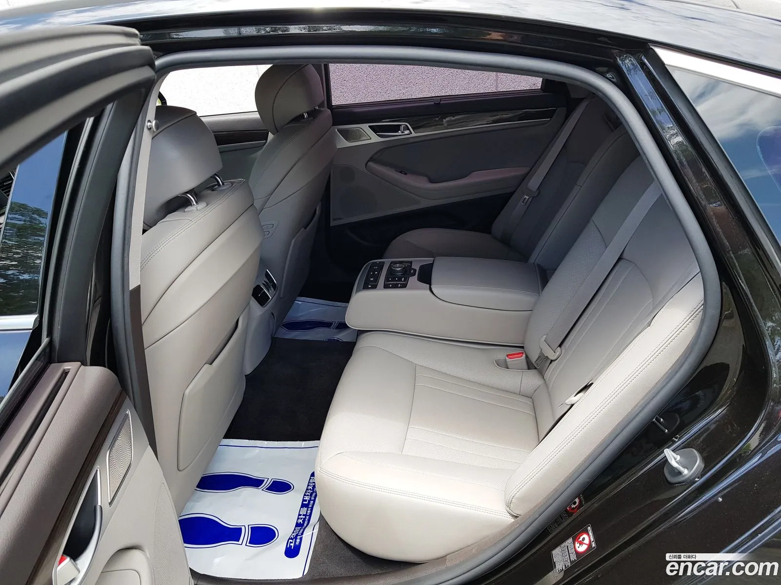 Genesis G80 2019 — 19