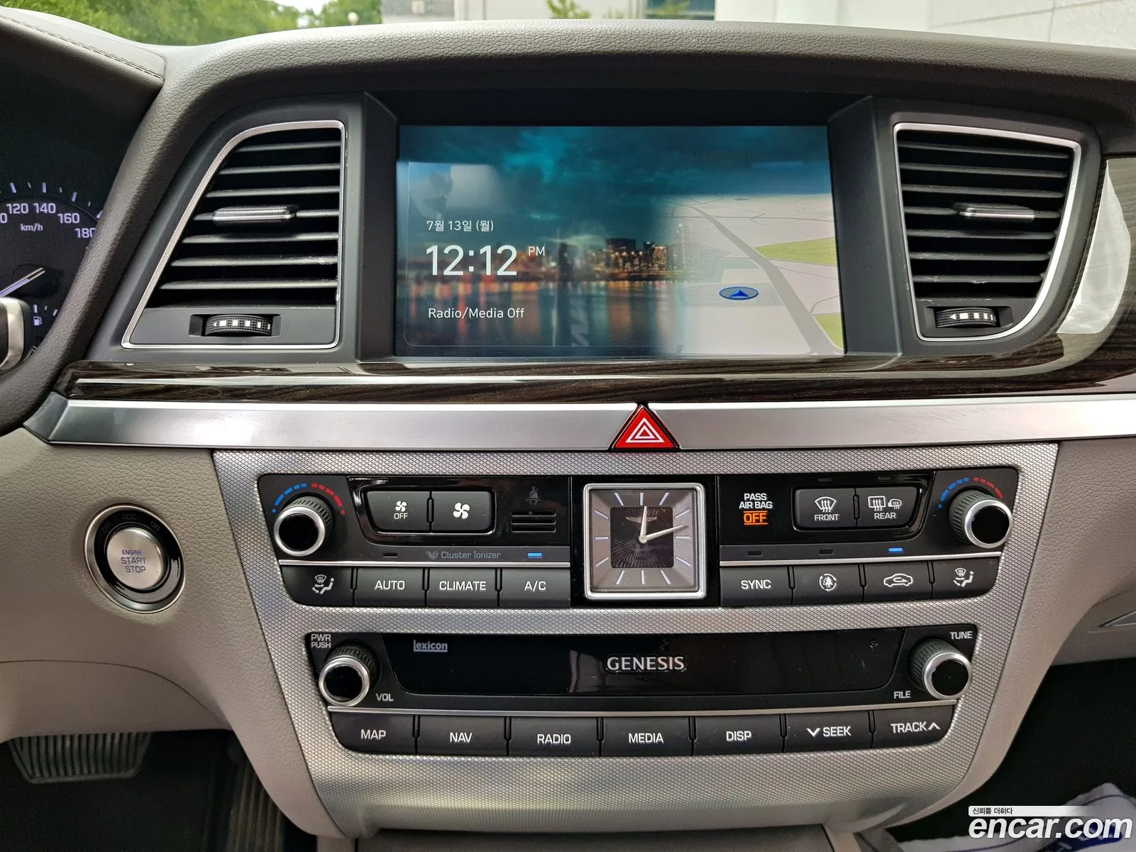 Genesis G80 2019 — 2