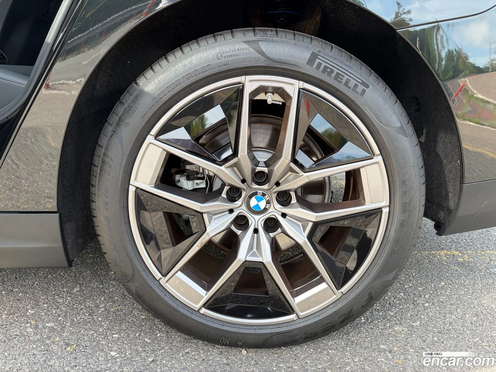 BMW 5 Series 2025 — 12