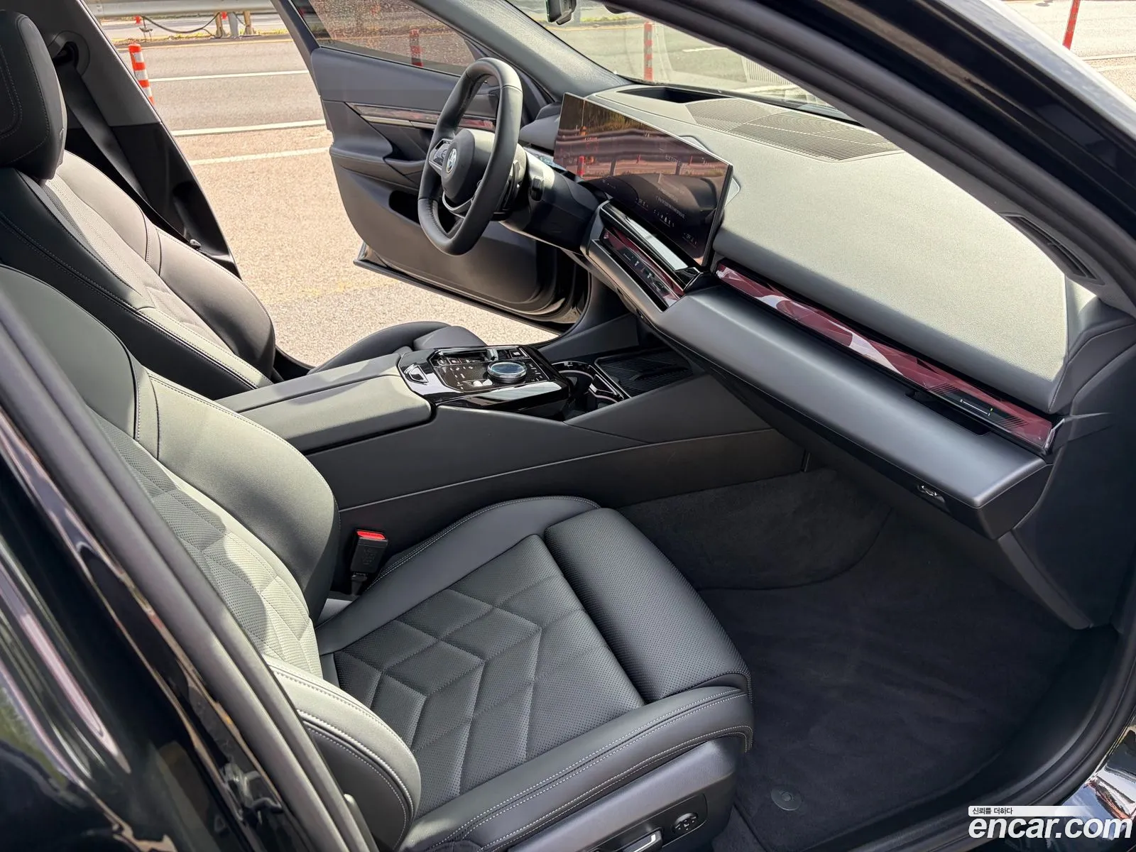 BMW 5 Series 2025 — 6