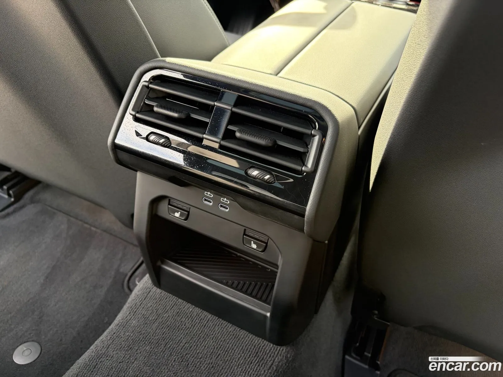 BMW 5 Series 2025 — 8