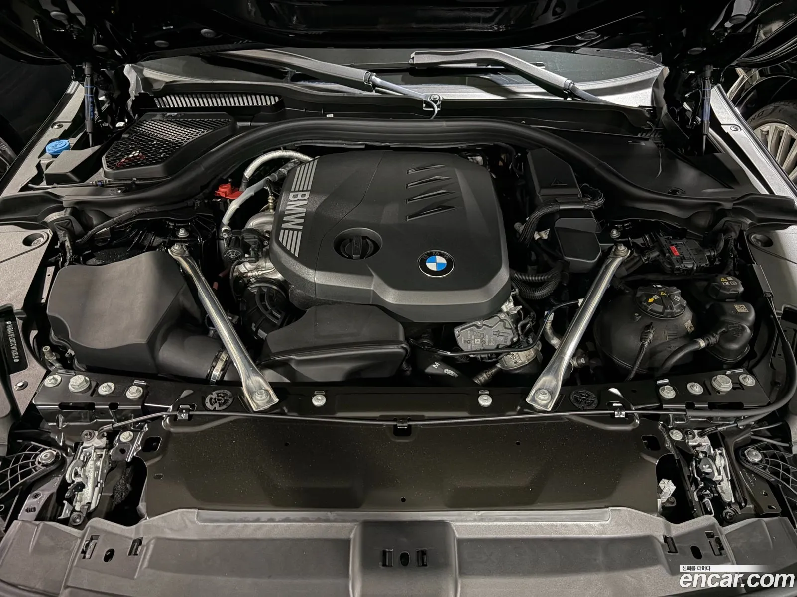 BMW 5 Series 2025 — 19