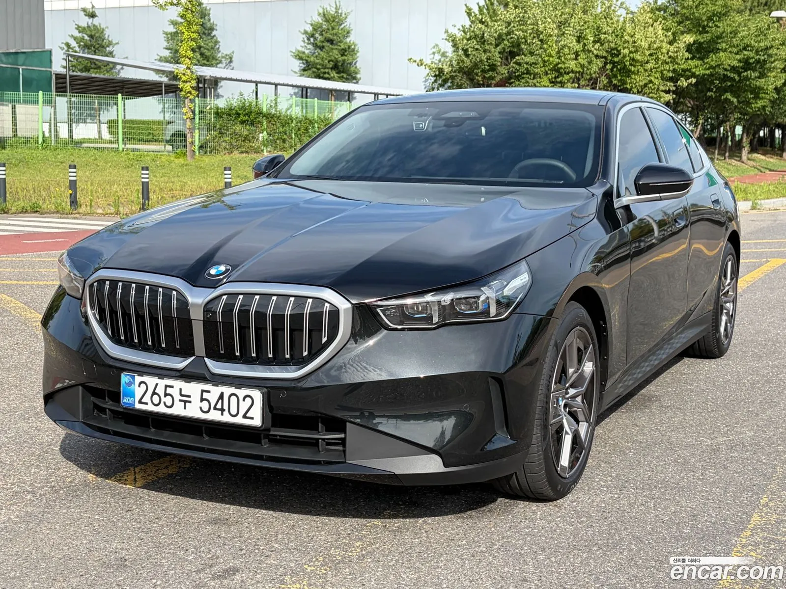 BMW 5 Series 2025 — 13