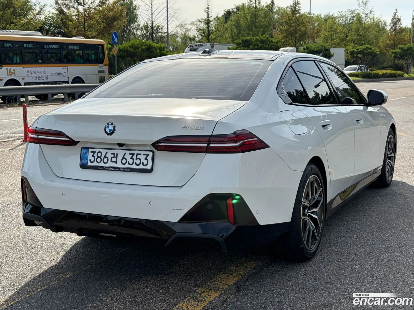 BMW 5 Series 2026 — 3
