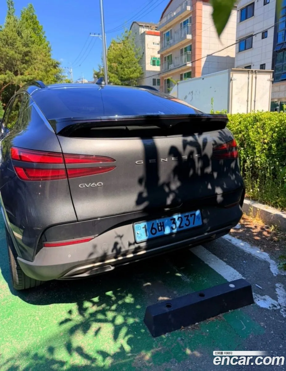 Genesis GV60 2023 — 2
