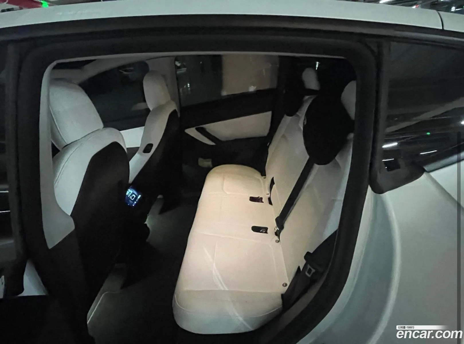 Tesla Model Y 2022 — 6