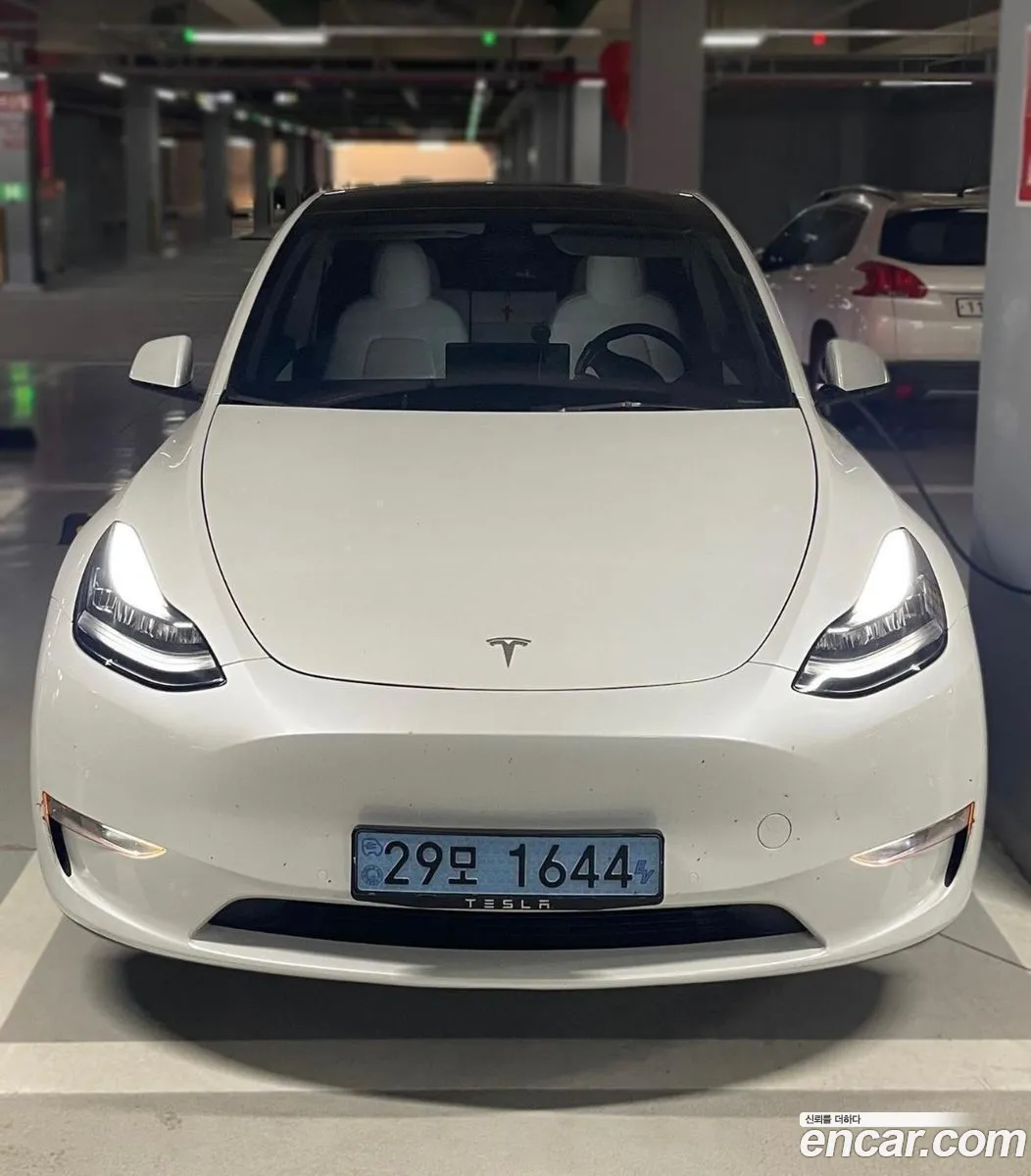 Tesla Model Y 2022 — 7