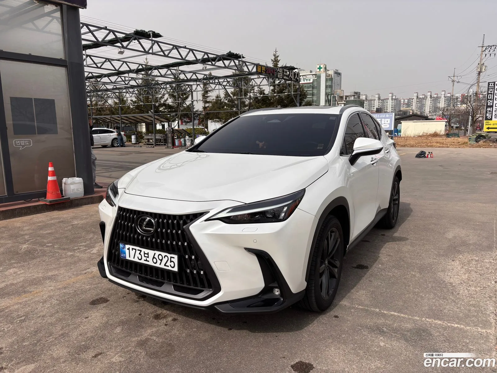 Lexus NX350h 2024 — 16