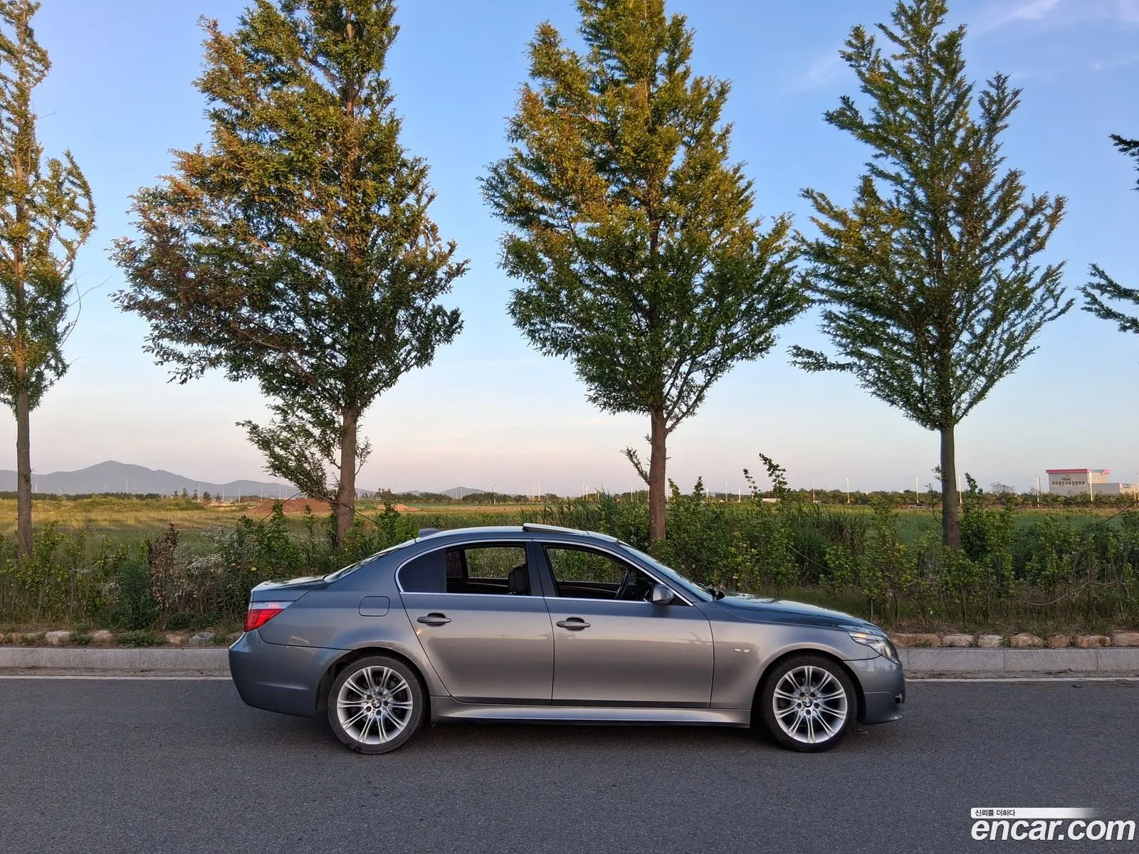 BMW 5 Series 2009 — 11