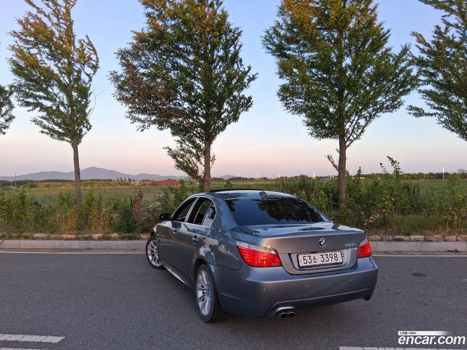 BMW 5 Series 2009 — 17