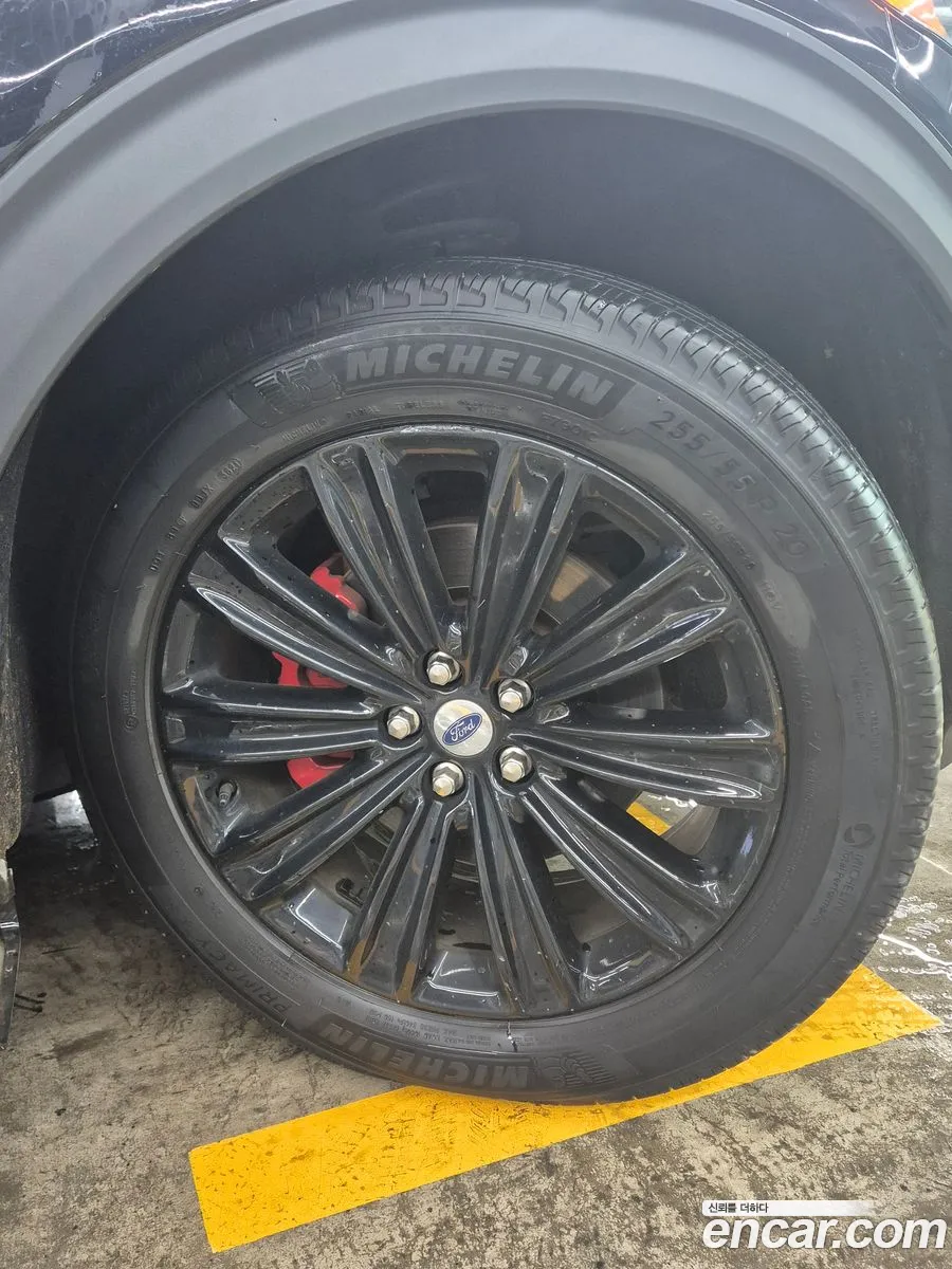 Ford Explorer 6th Gen 2021 — 6