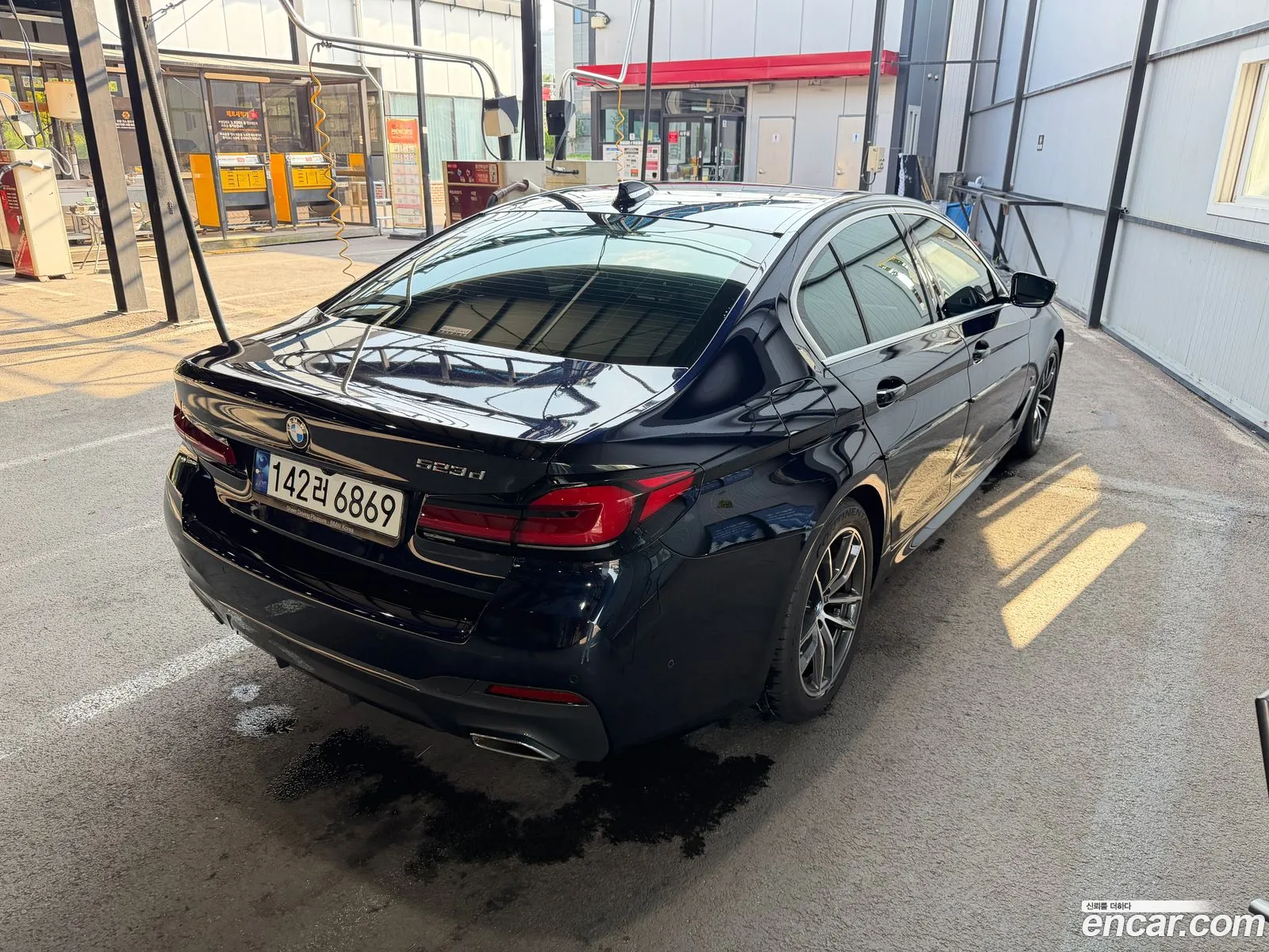 BMW 5 Series 2023 — 8