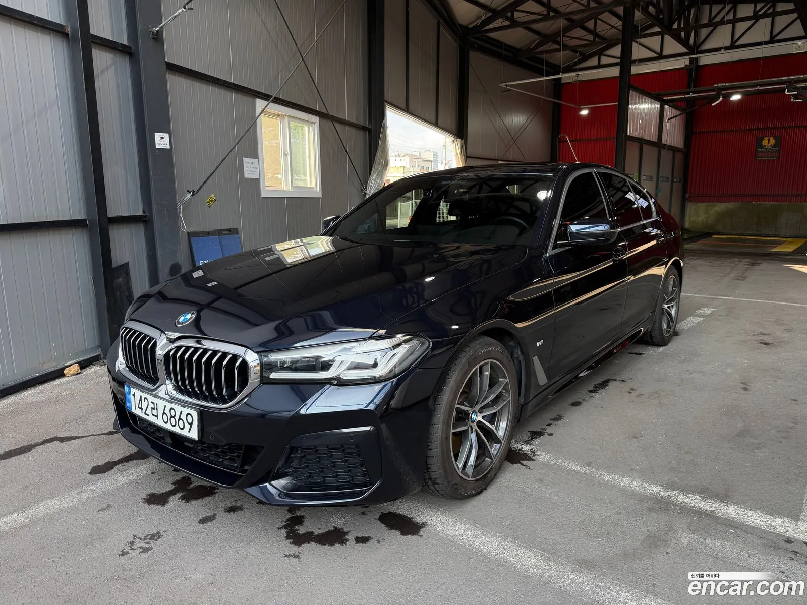 BMW 5 Series 2023 — 9