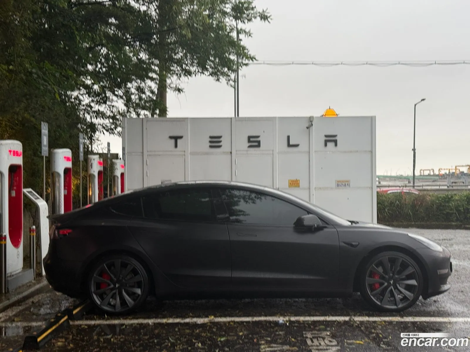 Tesla Model 3 2020 — 17