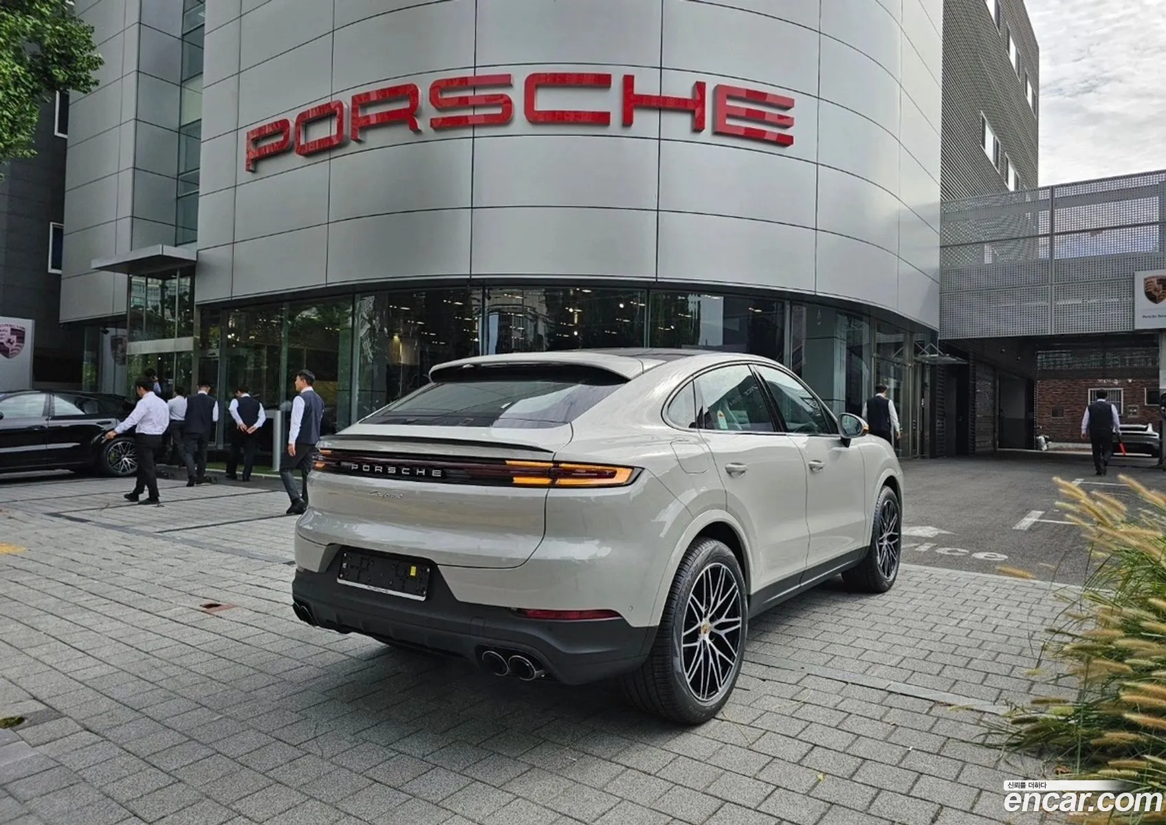 Porsche Cayenne 2024 — 2