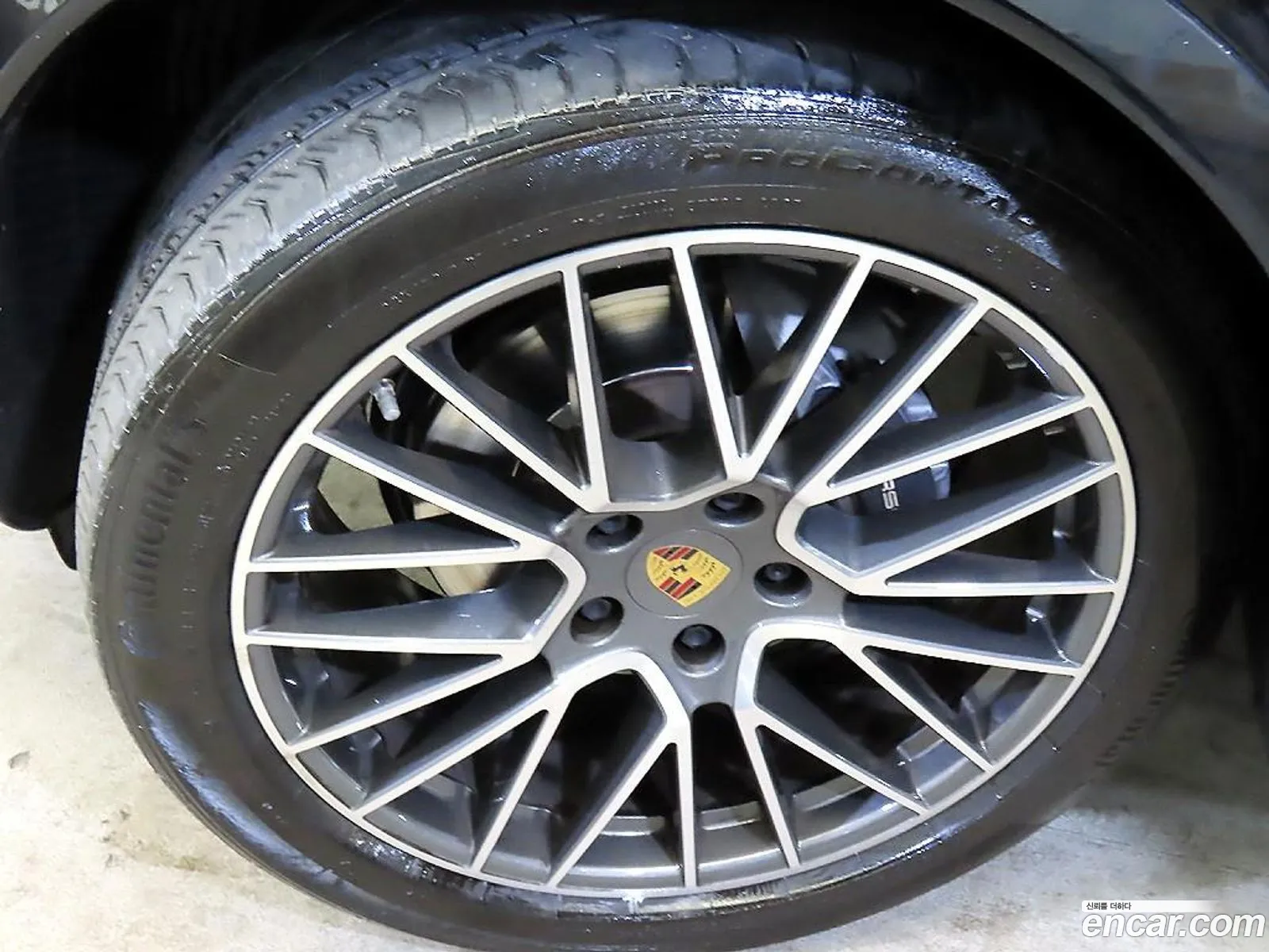 Porsche Cayenne 2022 — 19