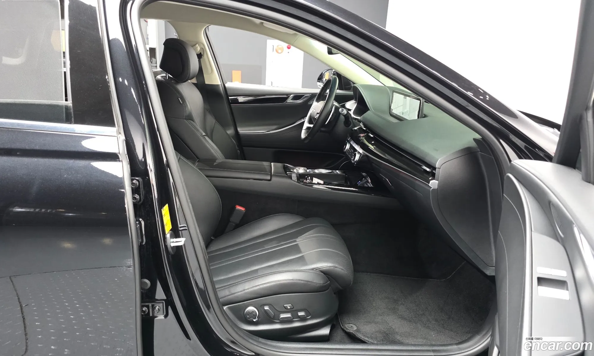 Genesis G80 2022 KMTGB41CDNU126604 — 14