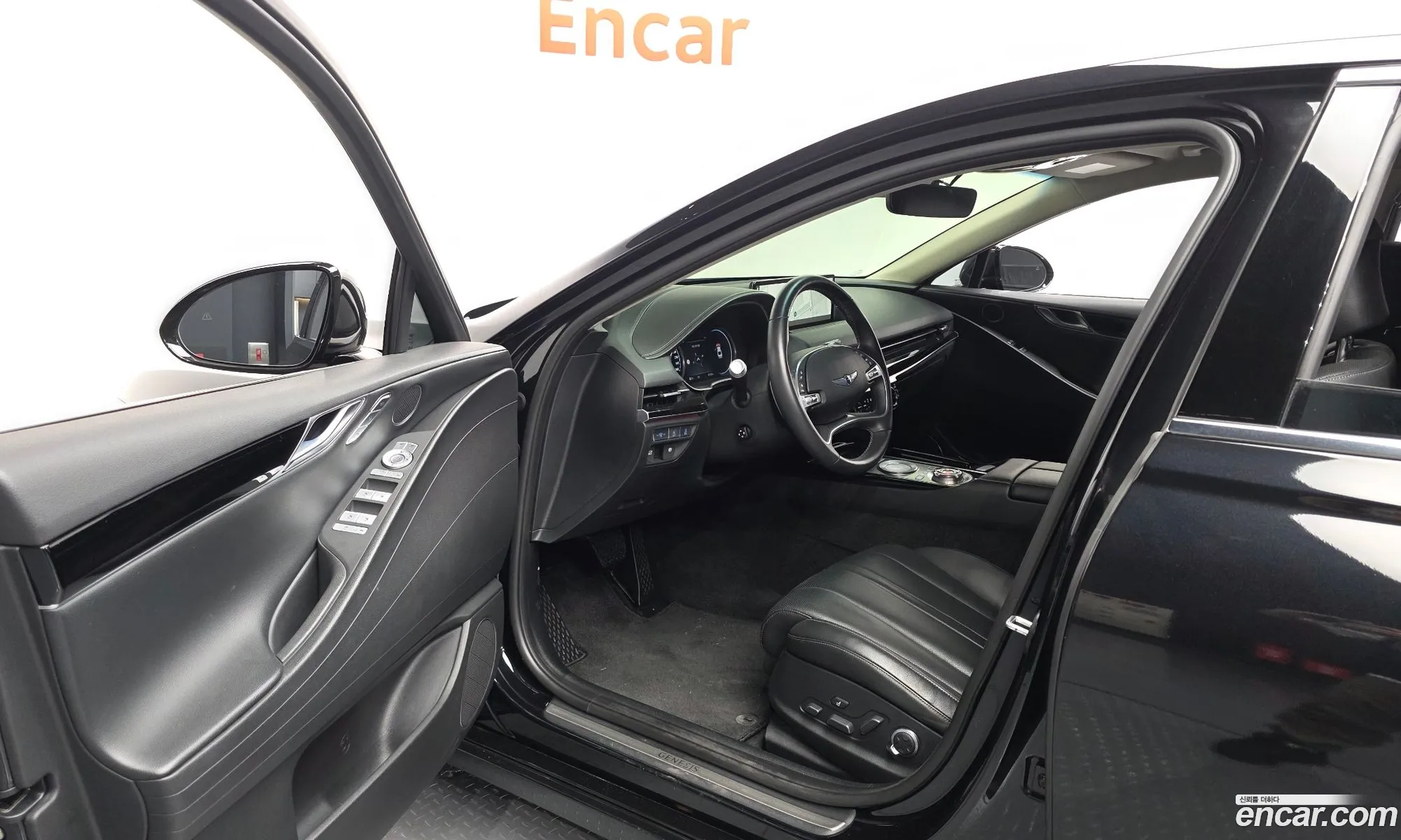 Genesis G80 2022 KMTGB41CDNU126604 — 9