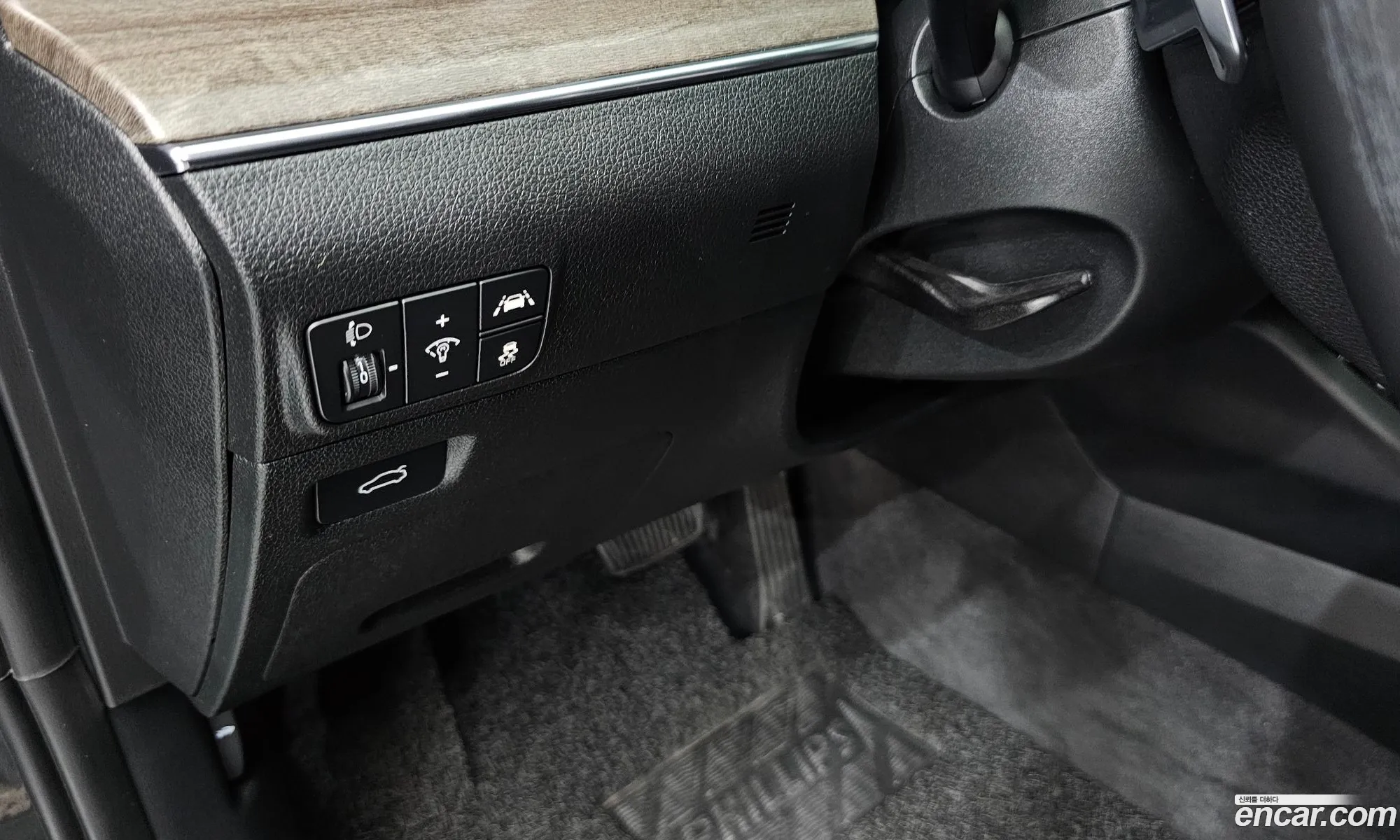 Kia K5 2020 KNAG541ABLA049768 — 10
