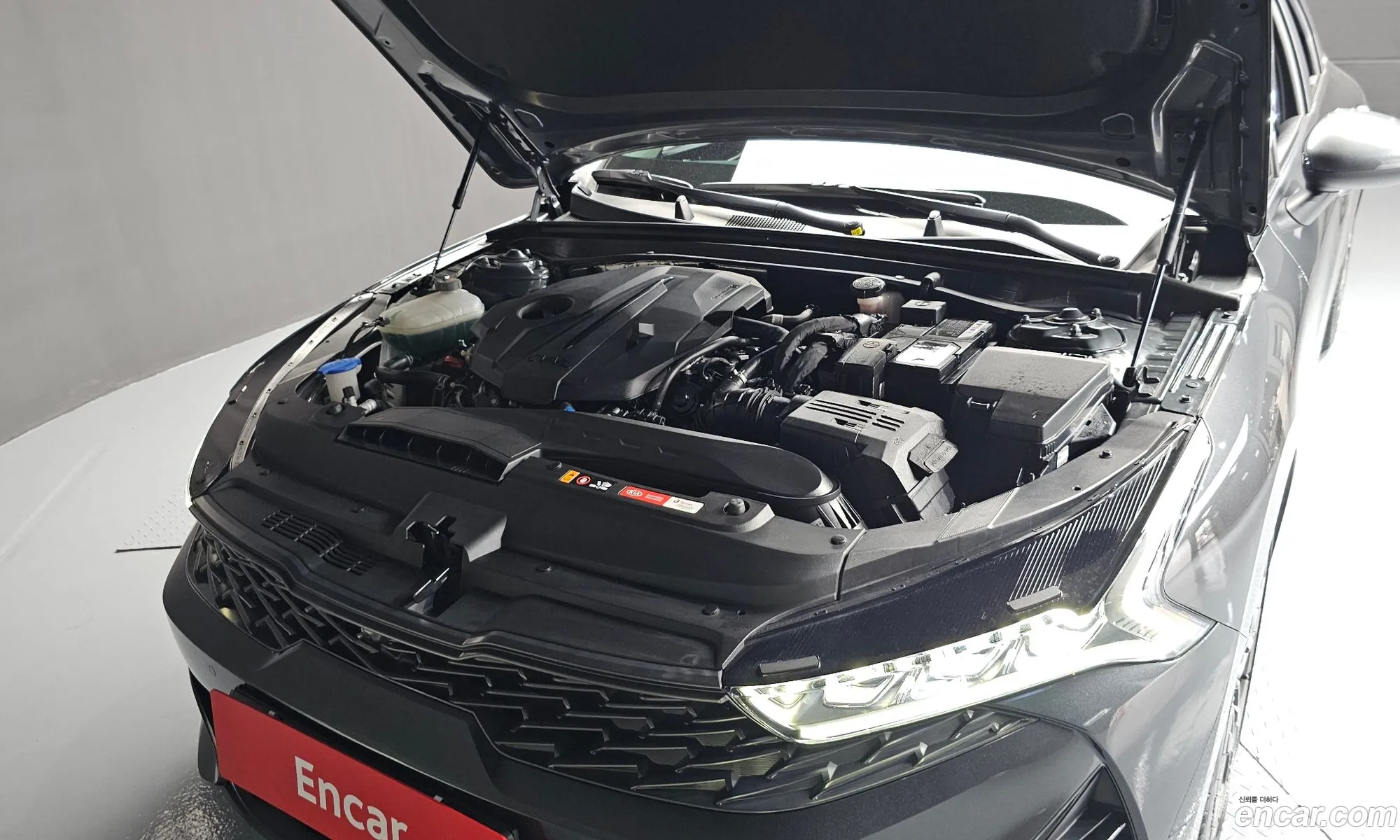Kia K5 2020 KNAG541ABLA049768 — 3