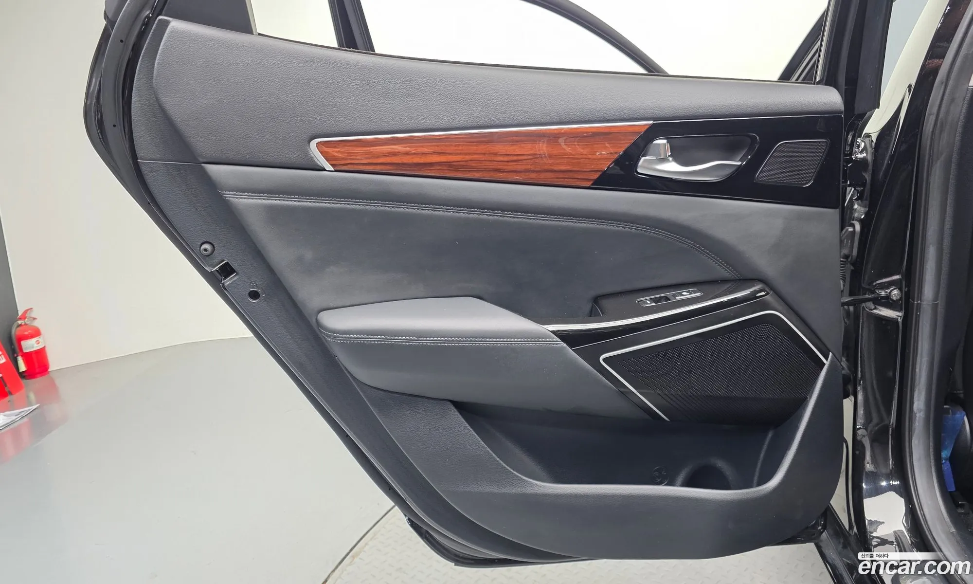Kia K7 2017 — 11