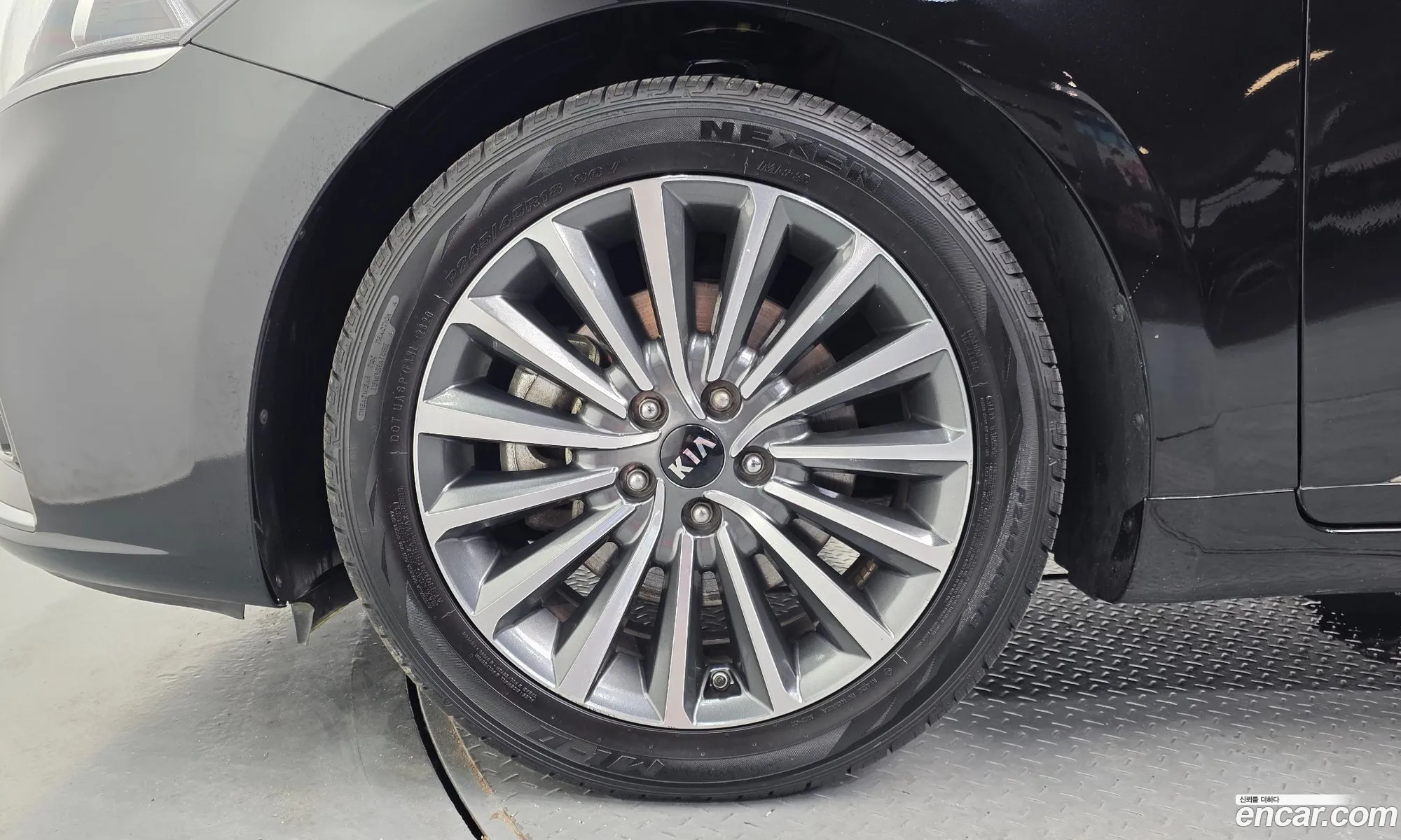 Kia K7 2017 — 2