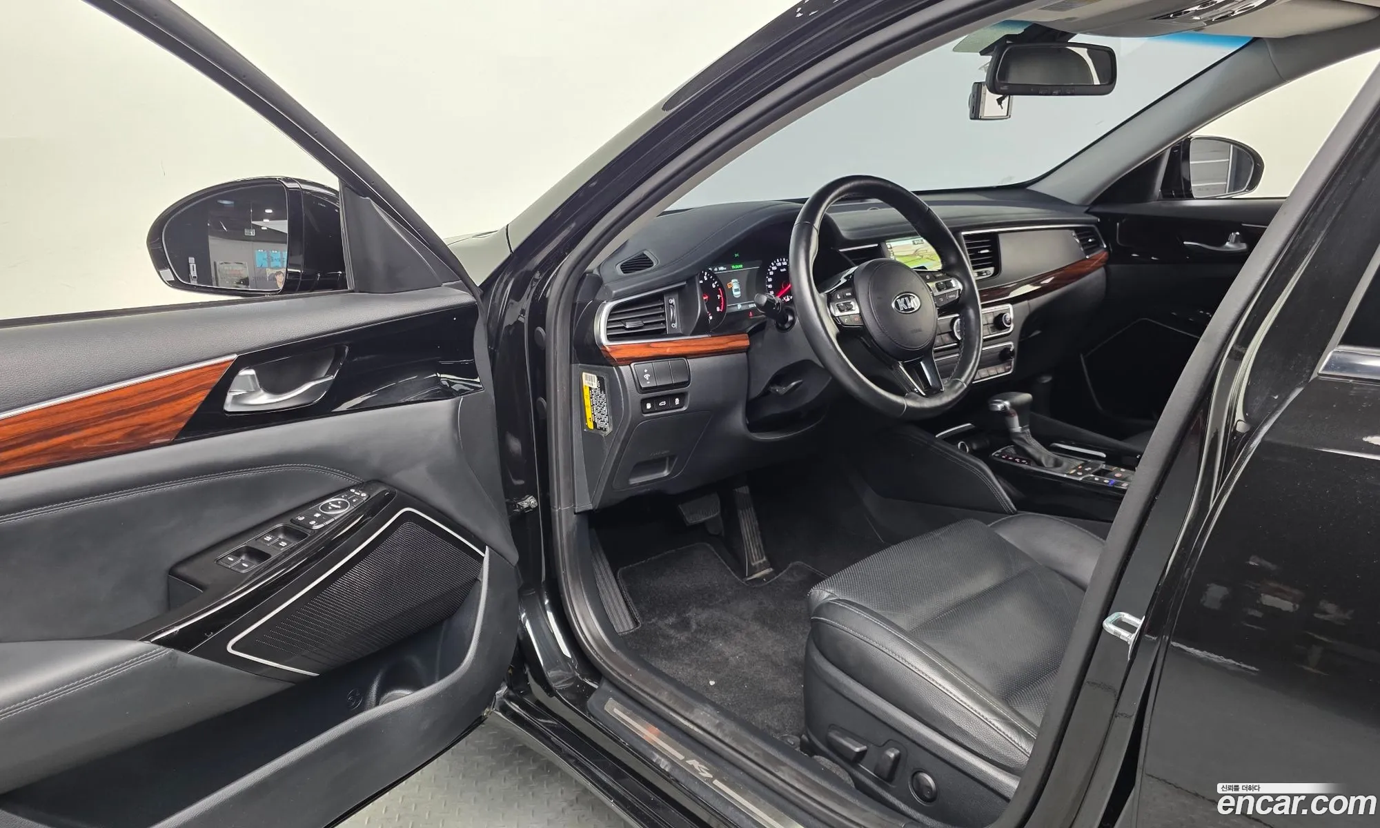 Kia K7 2017 — 10