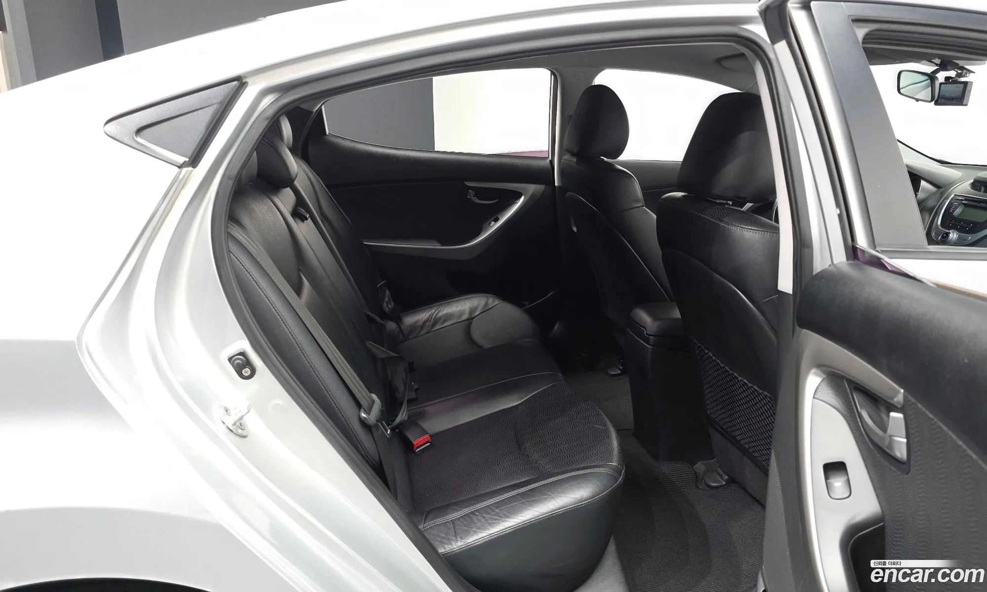 Hyundai Elantra MD 2011 KMHDG41DBCU322147 — 19