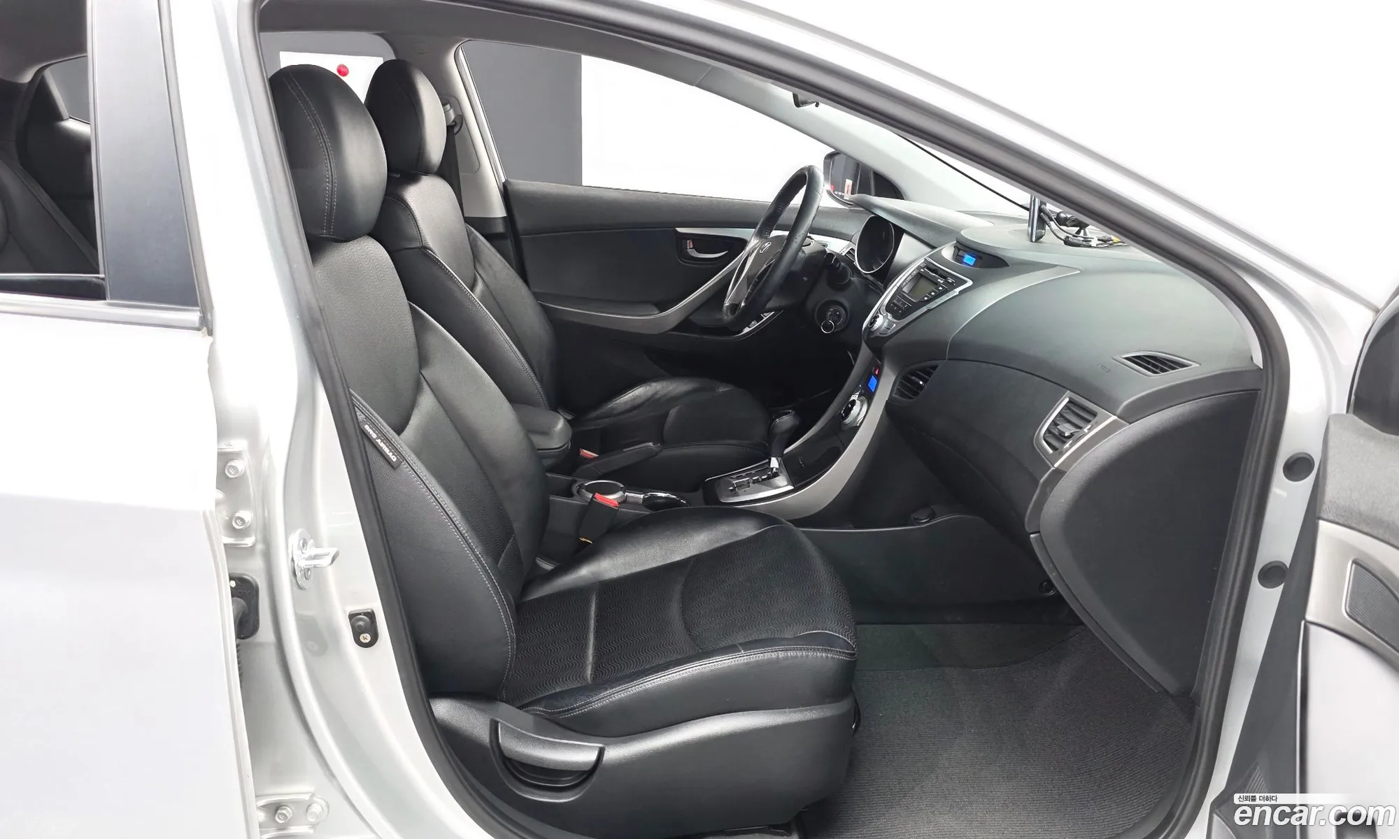 Hyundai Elantra MD 2011 KMHDG41DBCU322147 — 30