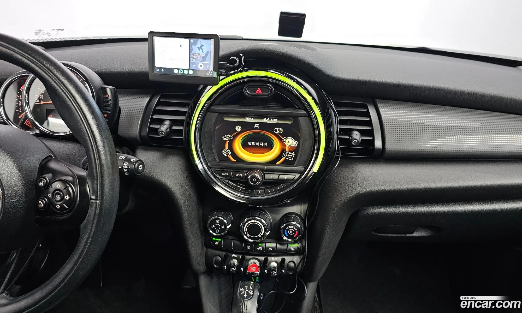 Mini Cooper D 2015 — 5