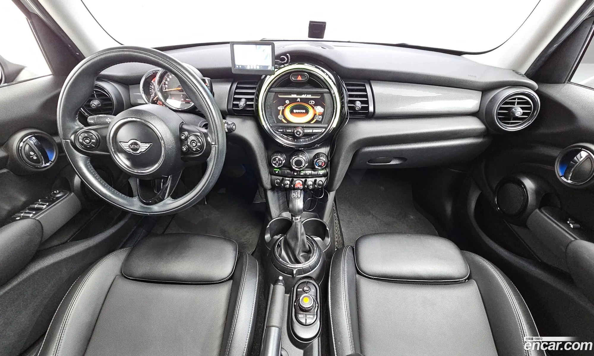 Mini Cooper D 2015 — 16