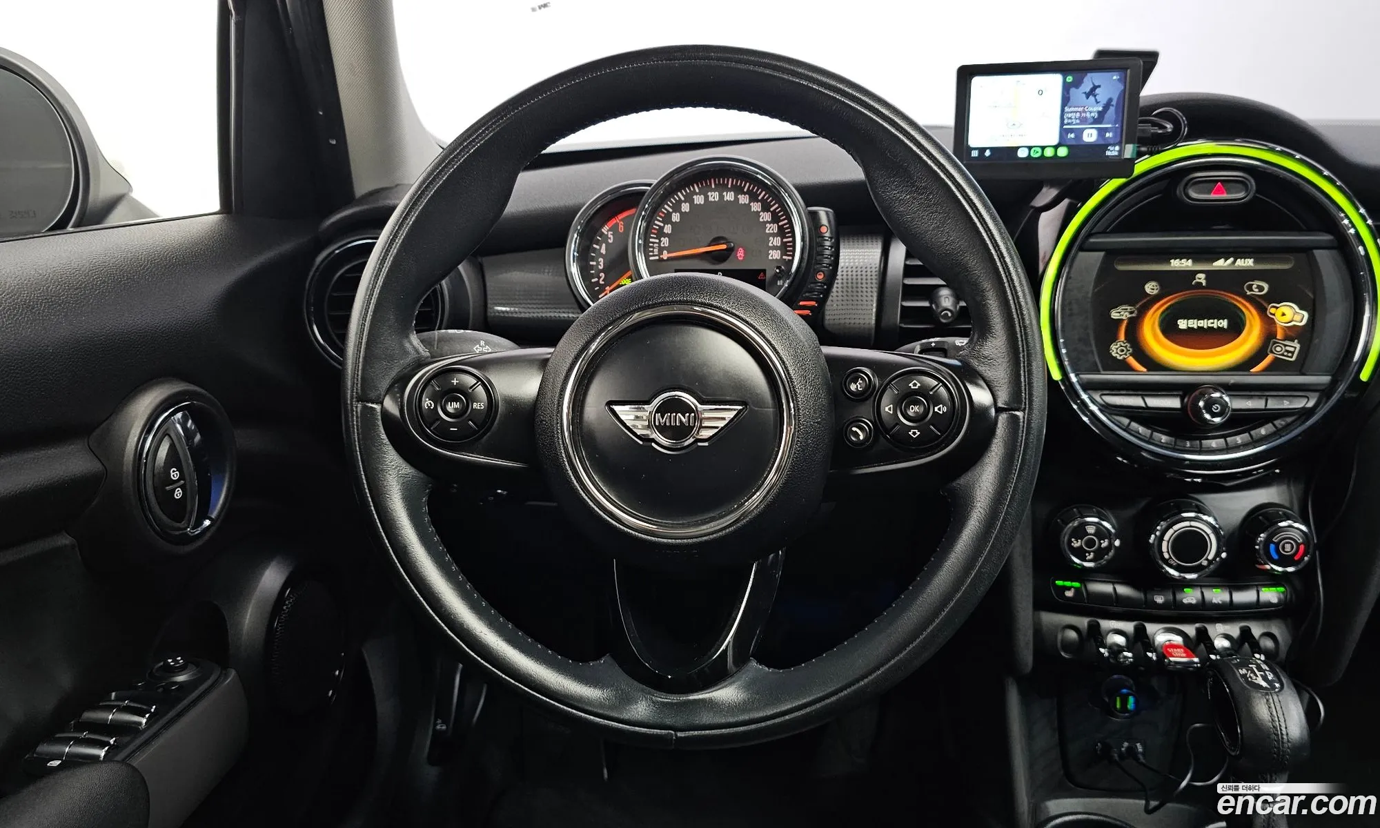 Mini Cooper D 2015 — 10
