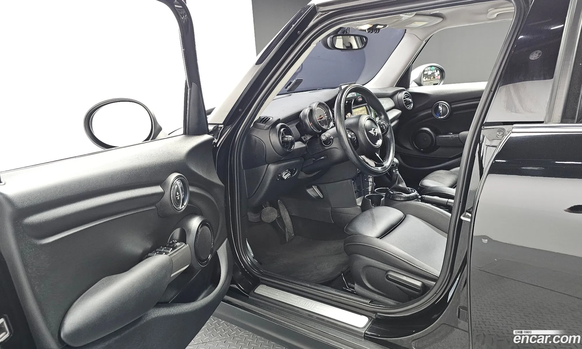 Mini Cooper D 2015 — 12