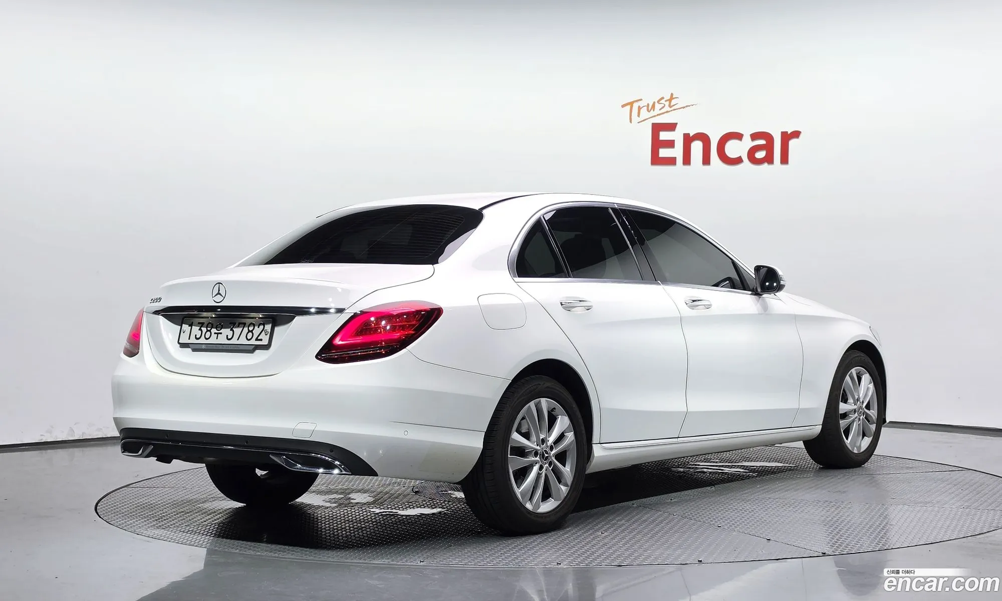 Mercedes-Benz C-Class W205 2020 — 14