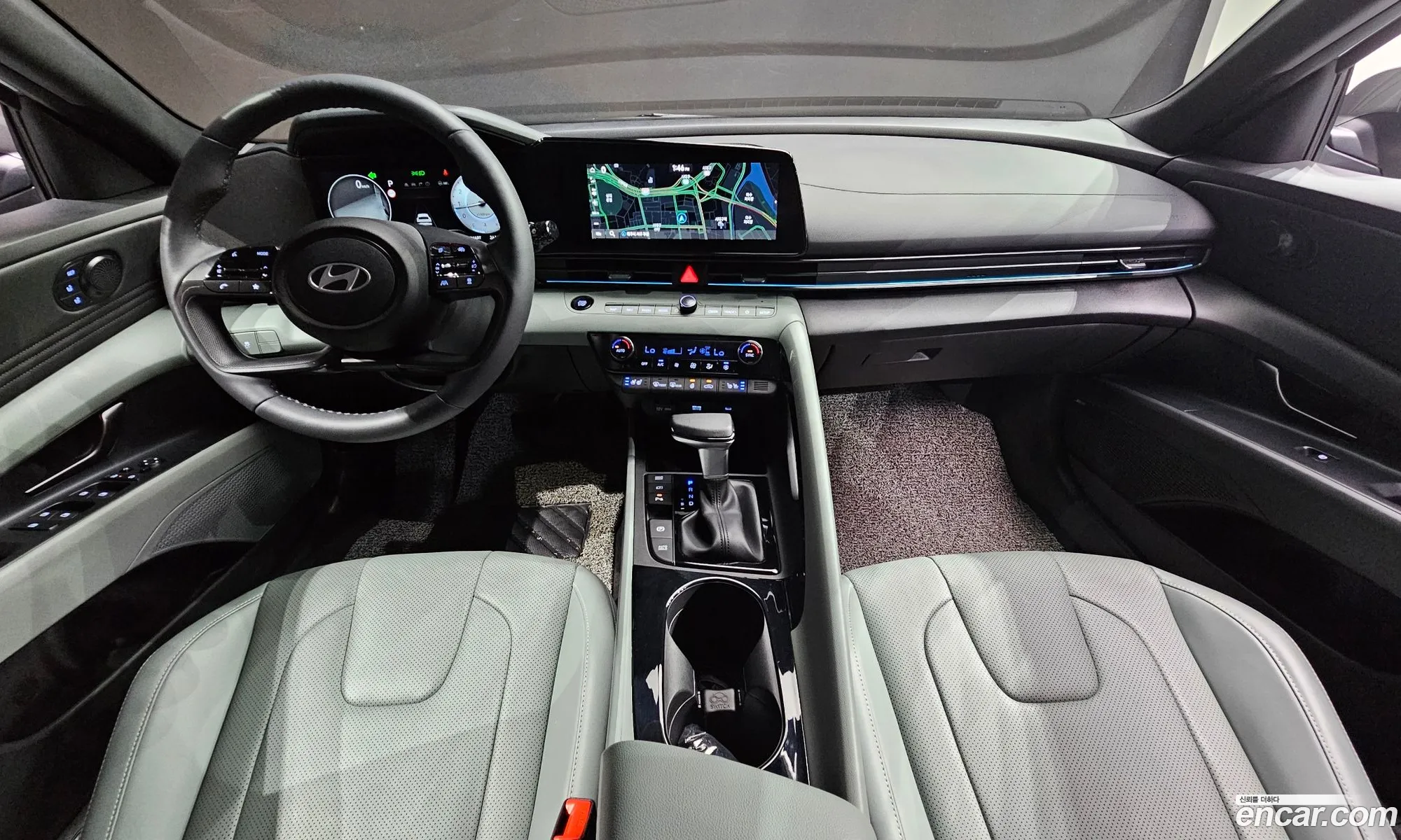 Hyundai Elantra 2024 — 28