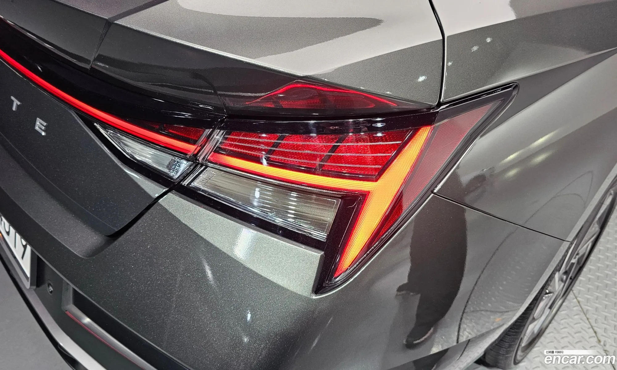 Hyundai Elantra 2024 — 2
