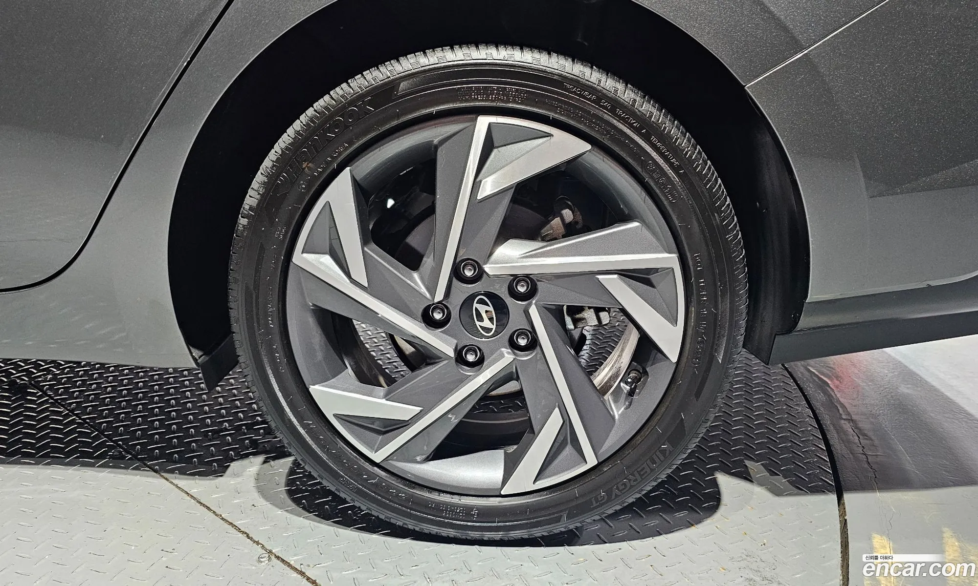Hyundai Elantra 2024 — 29