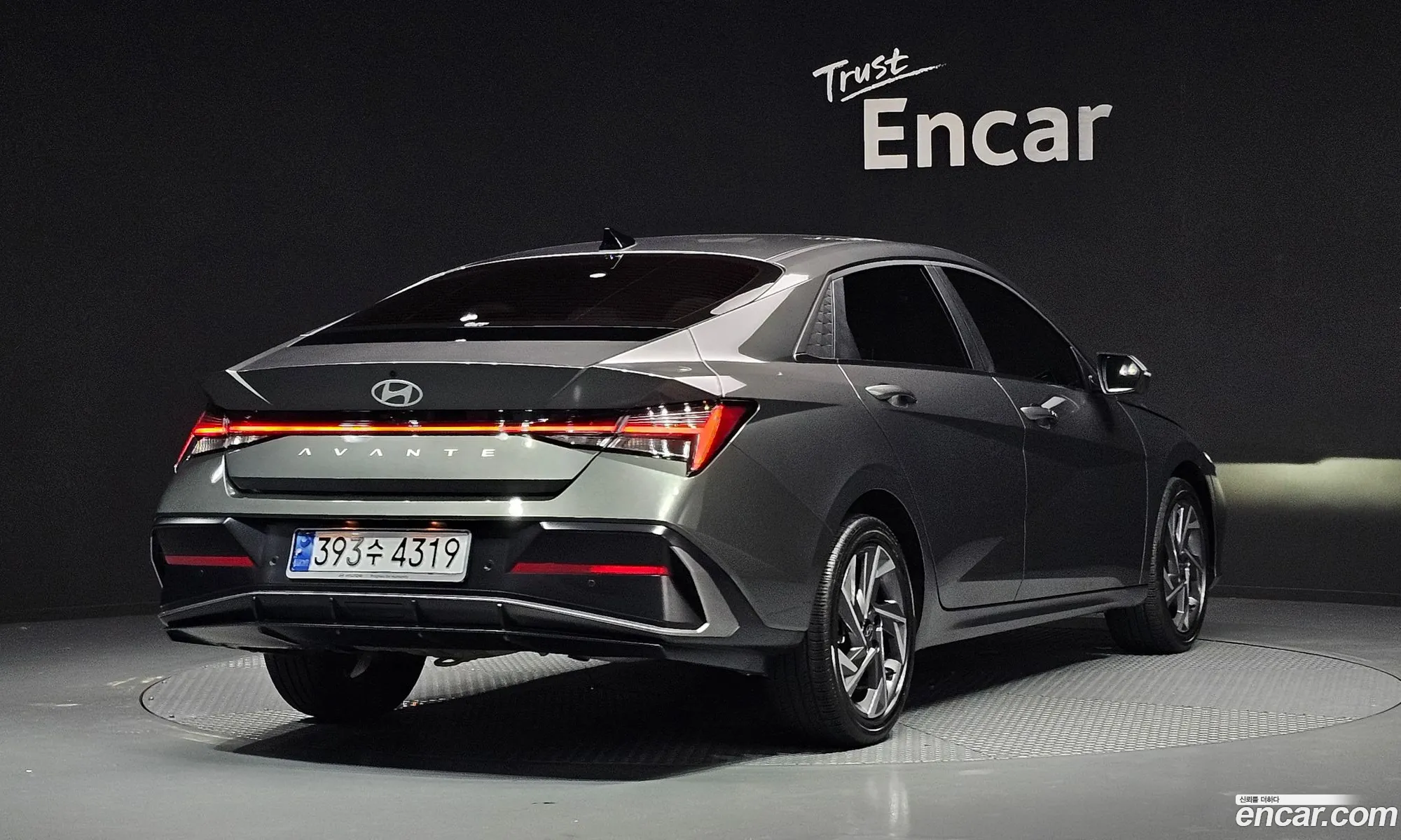 Hyundai Elantra 2024 — 16